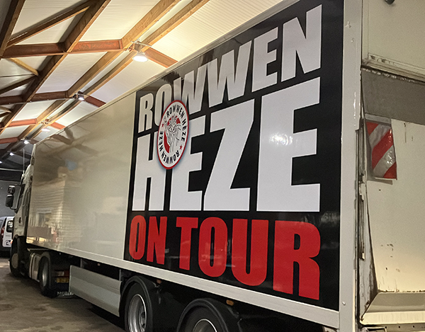 Medium belettering camion